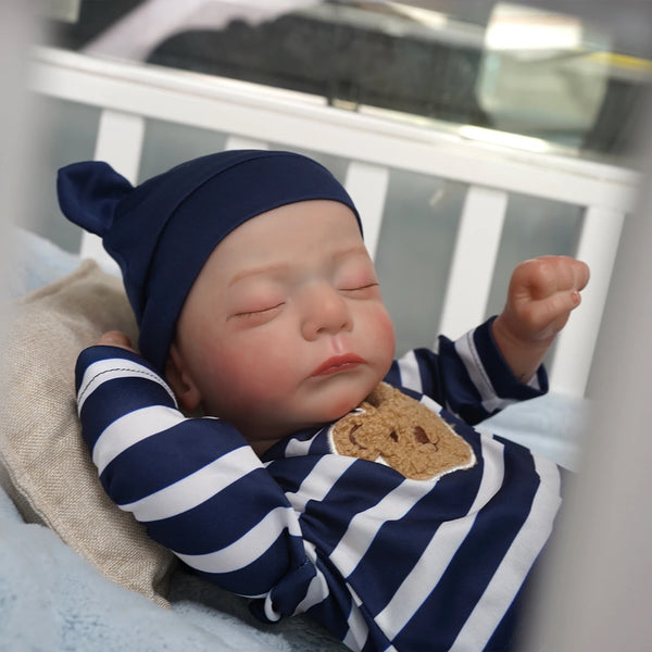 Bebê Reborn menino  Realista 48 cm Corpo de Silicone
